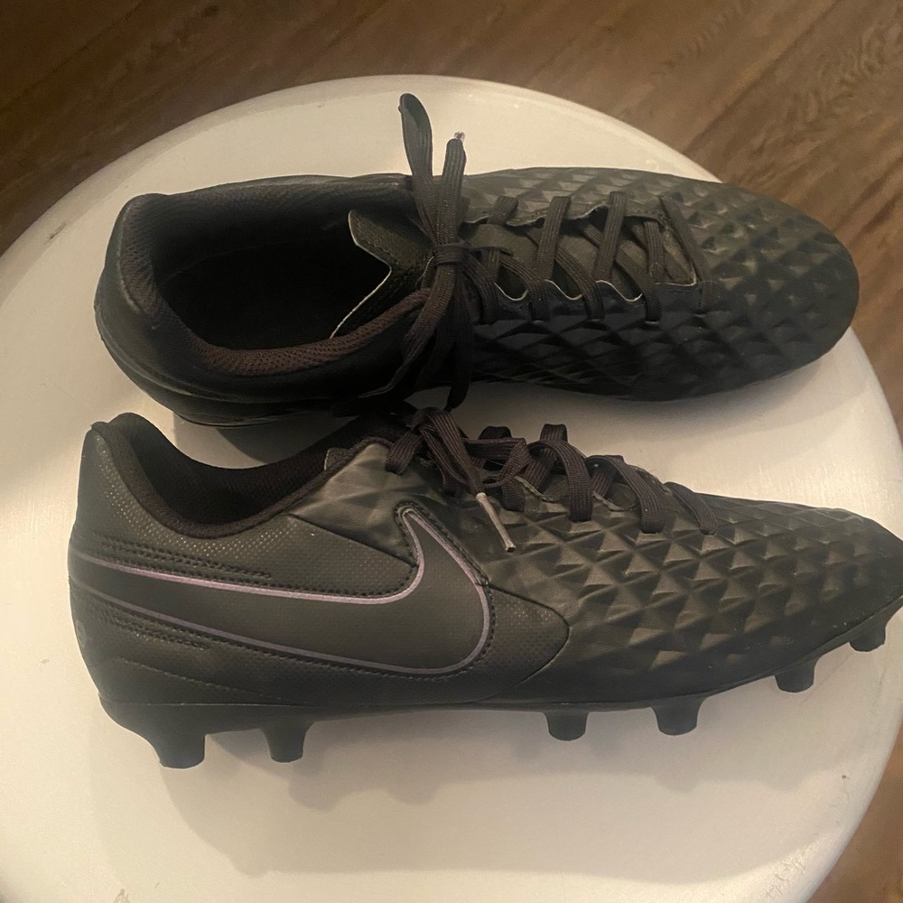 Nike Tiempo men’s cleats size 7.5